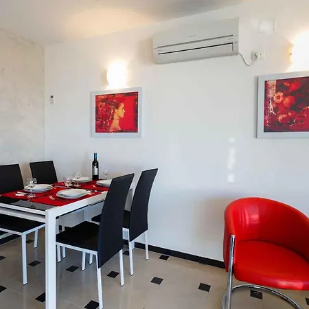 15 Apartment Malinska
