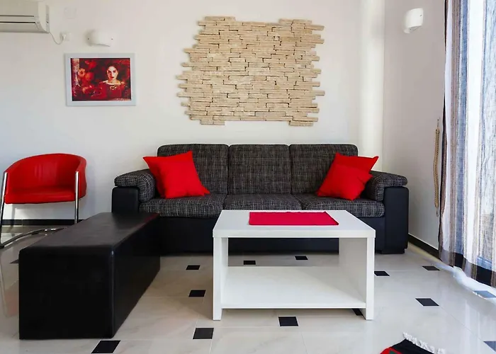 15 Malinska